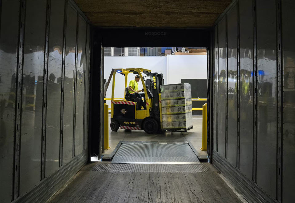 วันผลิตแบตเตอรี่ลิเธียมไอออนแมงกานีสฟอสเฟตจำนวนมาก